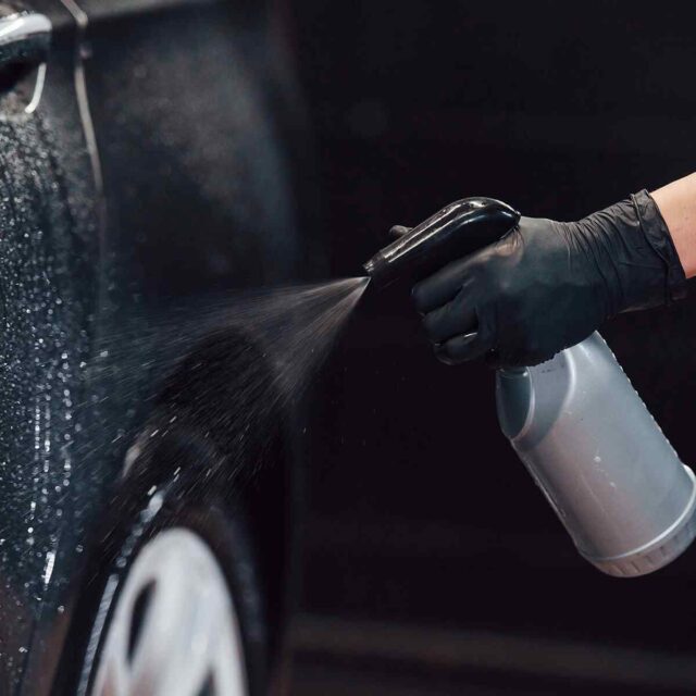 https://glowdetailing.ca/wp-content/uploads/2021/11/post_02-640x640.jpg