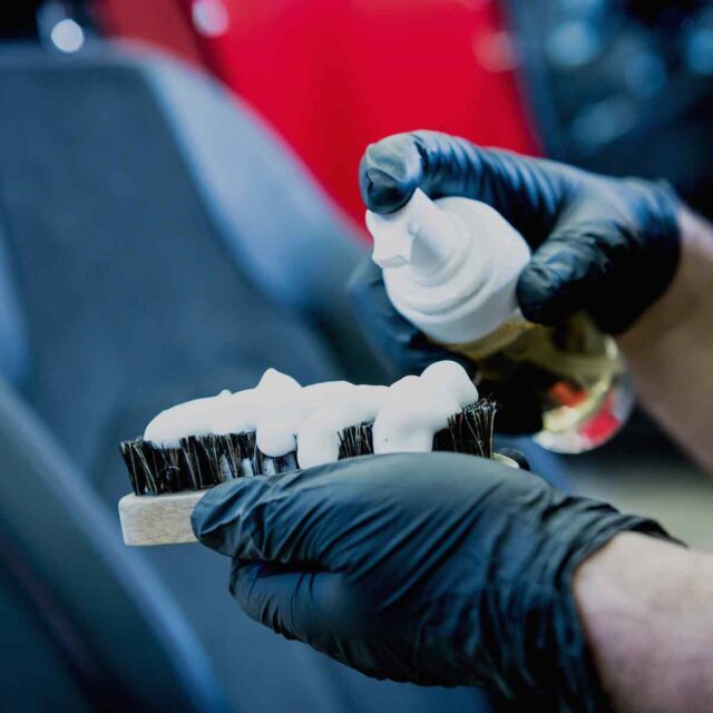 https://glowdetailing.ca/wp-content/uploads/2021/11/post_05-640x640.jpg